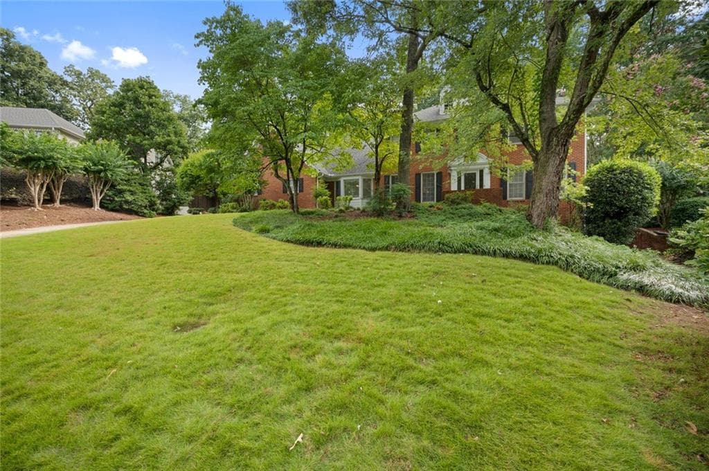 1652 Durrett Way, Dunwoody, GA 30338 — most recent listing photo