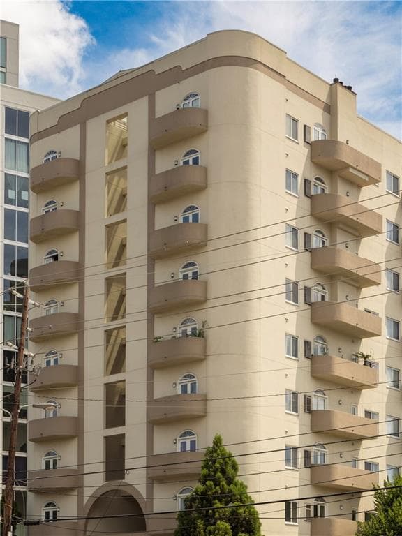 2 bedroom, 2 bathroom, 1,198 sq ft condominium sold at 2161 Peachtree Road 603, Atlanta, GA 30309