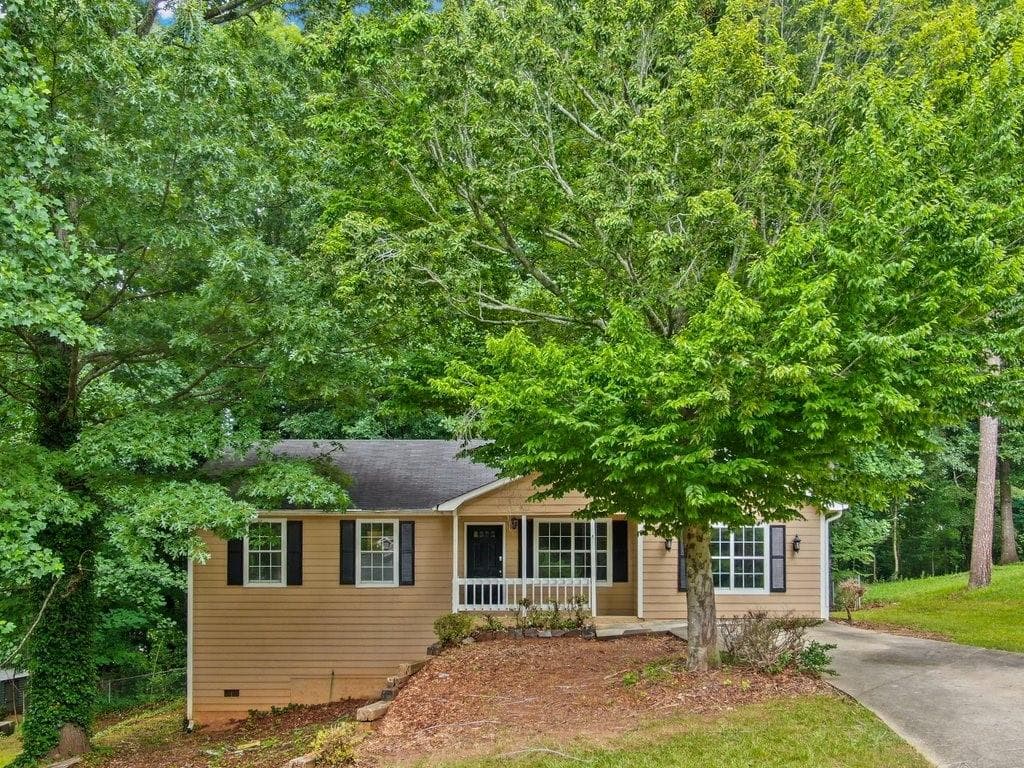 4 bedroom, 2 bathroom, 1,460 sq ft single family residence sold at 3862 Daylily Way, Douglasville, GA 30135
