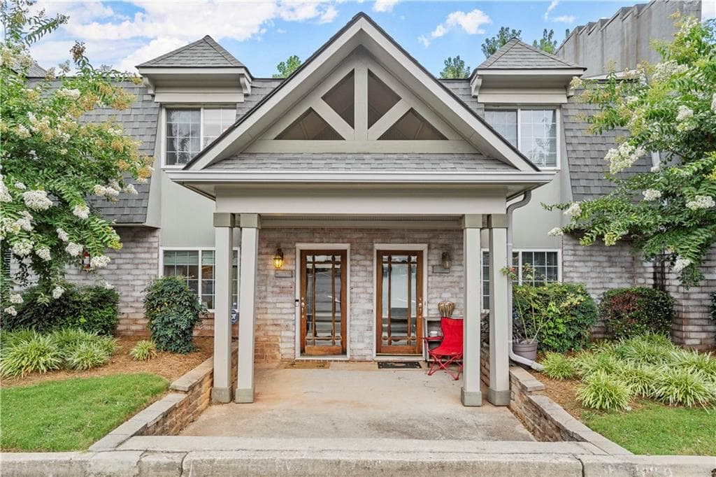2 bedroom, 2 bathroom, 986 sq ft townhouse sold at 193 Rondak Circle 193, Smyrna, GA 30080