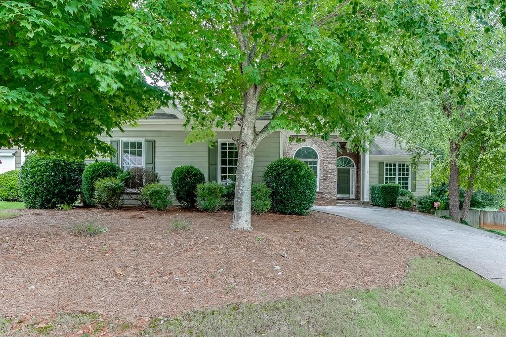 4 bedroom, 5 bathroom, 3,476 sq ft single family residence sold at 1122 CAYUGA Court, Dacula, GA 30019
