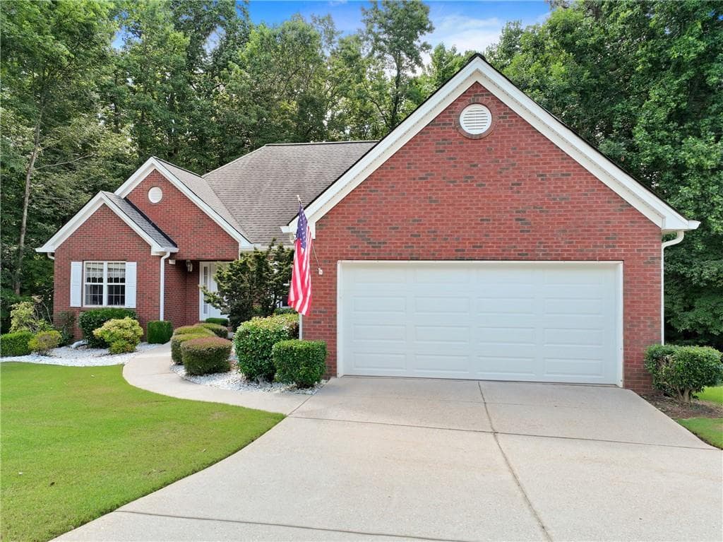 5545 Rose Ridge Court, Flowery Branch, GA 30542 — most recent listing photo