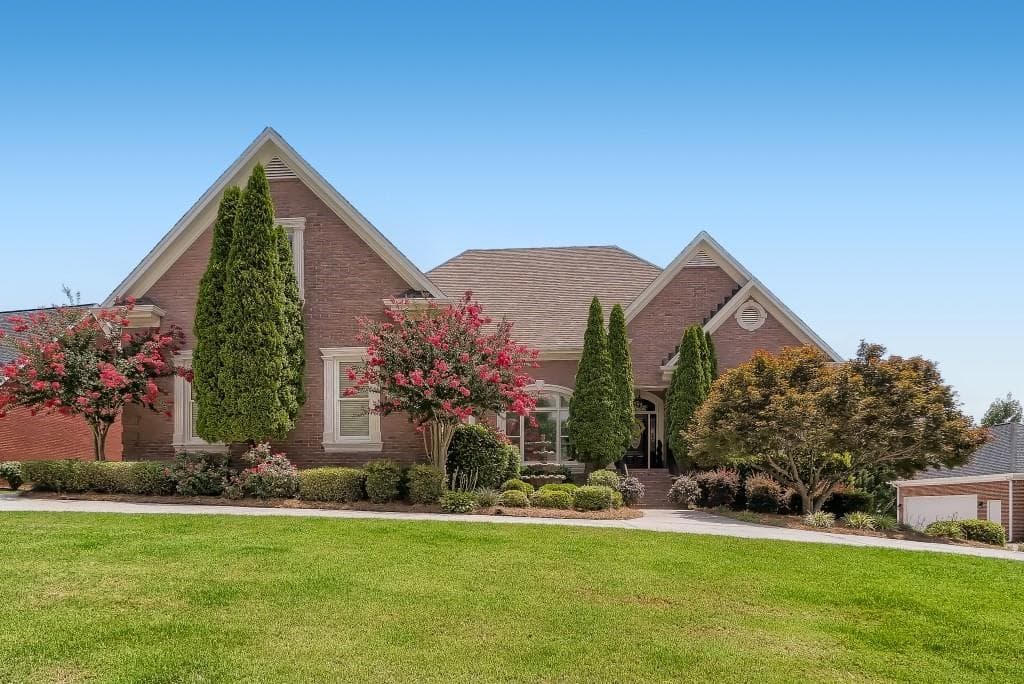 5 bedroom, 5 bathroom, 4,600 sq ft single family residence sold at 607 Peach Place, Loganville, GA 30052