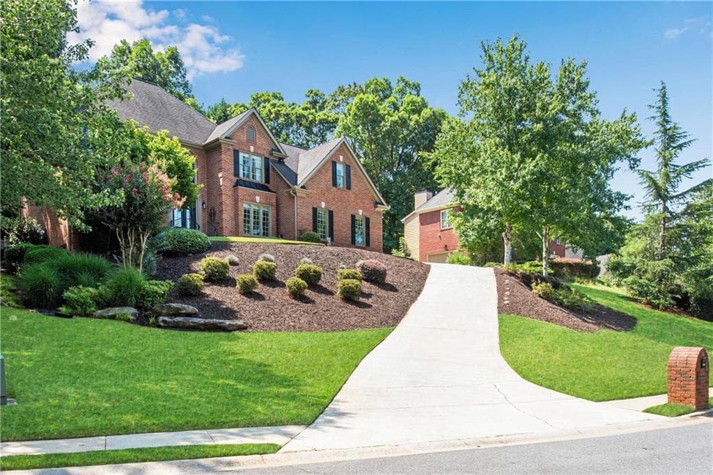4010 Hampshire Court, Suwanee, GA 30024 — most recent listing photo