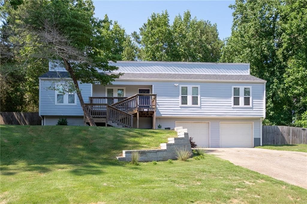3 bedroom, 2 bathroom, 1,560 sq ft single family residence sold at 724 Jett Road, Woodstock, GA 30188