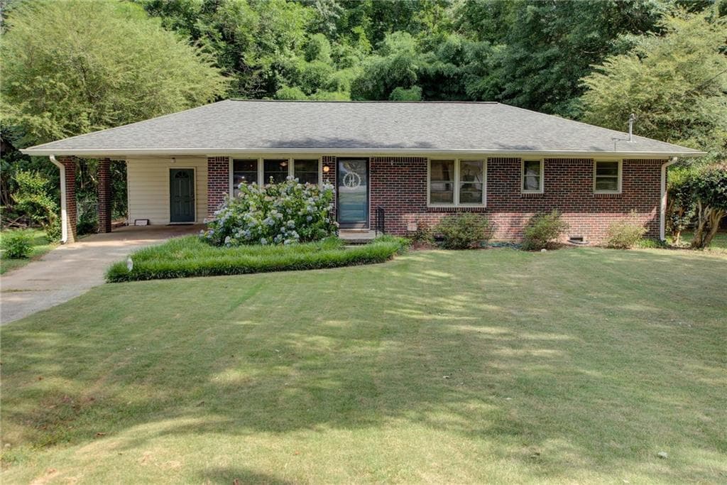 3 bedroom, 2 bathroom, 1,272 sq ft single family residence sold at 2859 Concord Drive, Decatur, GA 30033