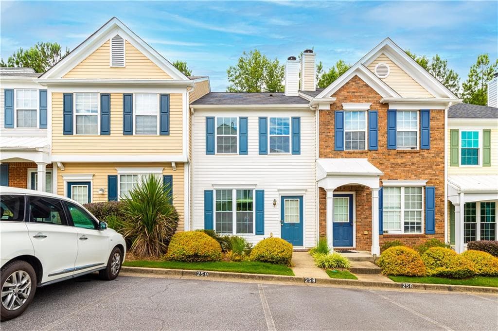 2 bedroom, 3 bathroom, 1,184 sq ft townhouse sold at 258 Devonshire Drive, Alpharetta, GA 30022