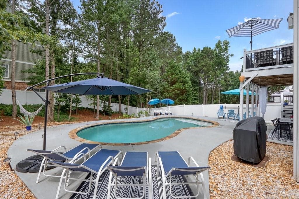 6 bedroom, 5 bathroom, 4,059 sq ft single family residence sold at 117 Arcadia Park Drive, Canton, GA 30114