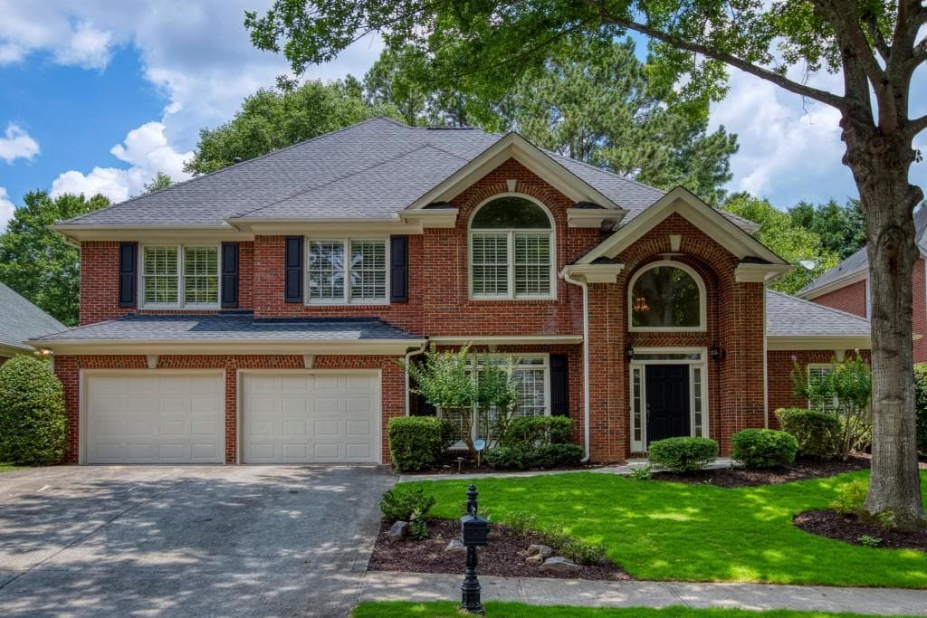 4 bedroom, 4 bathroom, 3,388 sq ft single family residence sold at 8435 Edwardton Drive, Roswell, GA 30076