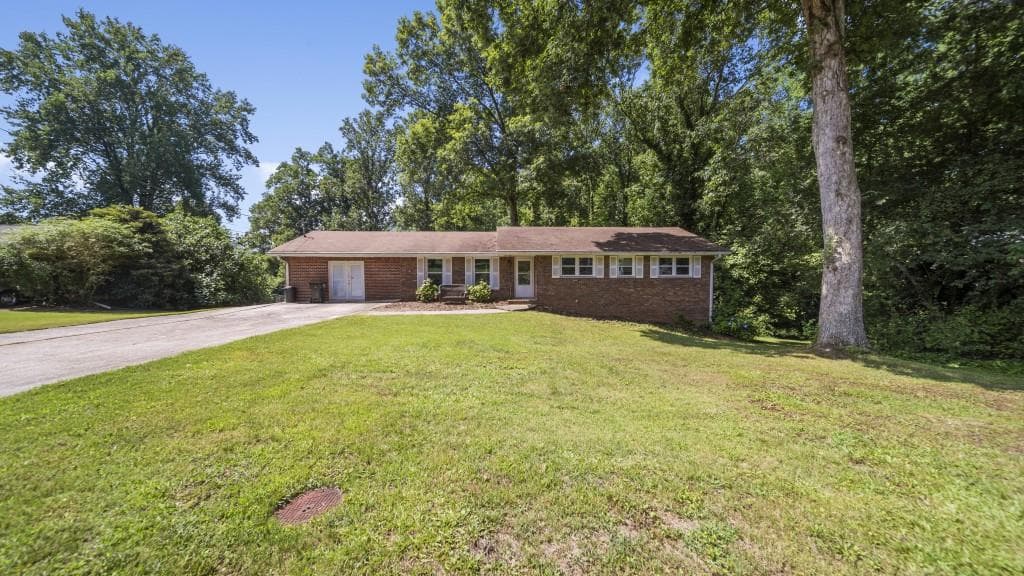 2 bedroom, 2 bathroom, 1,805 sq ft single family residence sold at 2855 Old Carriage Drive, Marietta, GA 30060