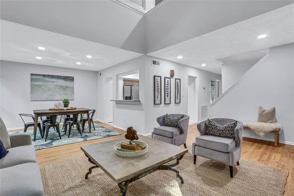 72 Spring Lake Place, Atlanta, GA 30318 — most recent listing photo