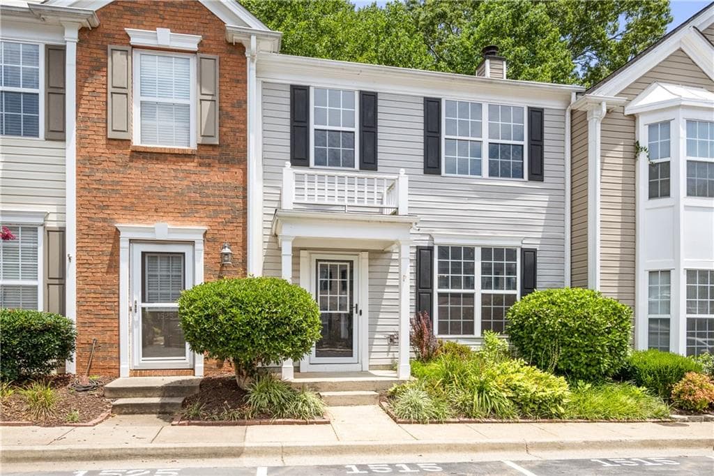 3 bedroom, 3 bathroom, 1,370 sq ft townhouse sold at 1515 Kilmington Court 1515, Alpharetta, GA 30009