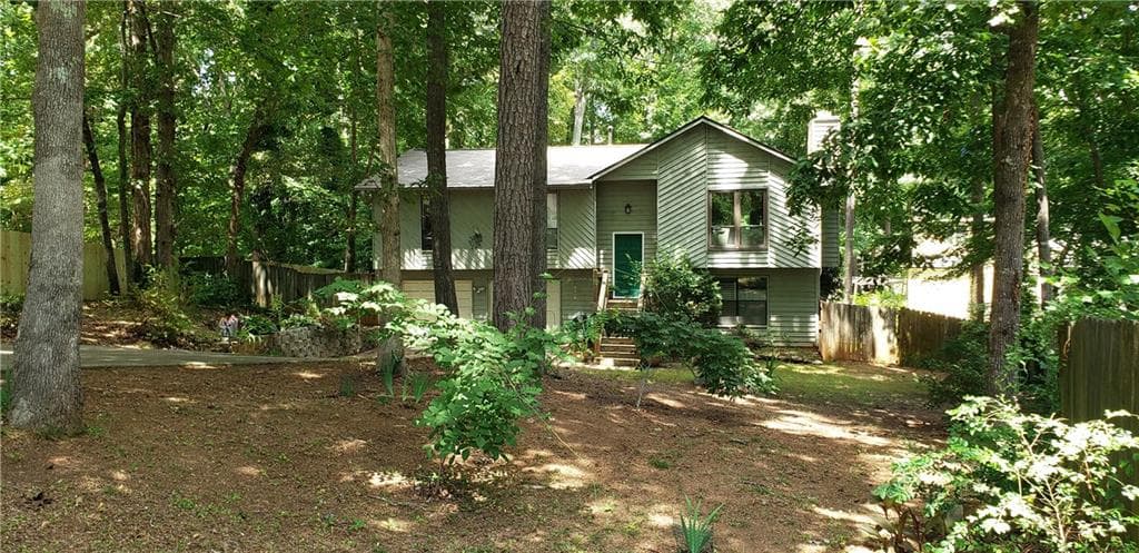 4 bedroom, 3 bathroom, 1,896 sq ft single family residence sold at 4948 Woodland Way, Acworth, GA 30102