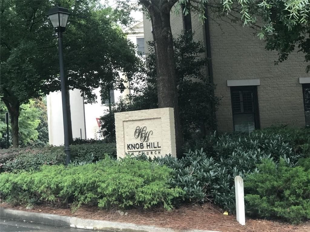 3 bedroom, 4 bathroom, 1,760 sq ft townhouse sold at 222 KNOB HILLS Circle, Decatur, GA 30030