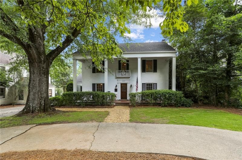 4 bedroom, 4 bathroom, 3,030 sq ft single family residence sold at 403 Collier Road, Atlanta, GA 30309