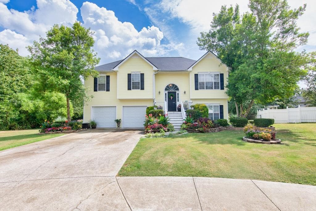 4 bedroom, 3 bathroom single family residence sold at 22 NE Boxwood Lane, Rome, GA 30165