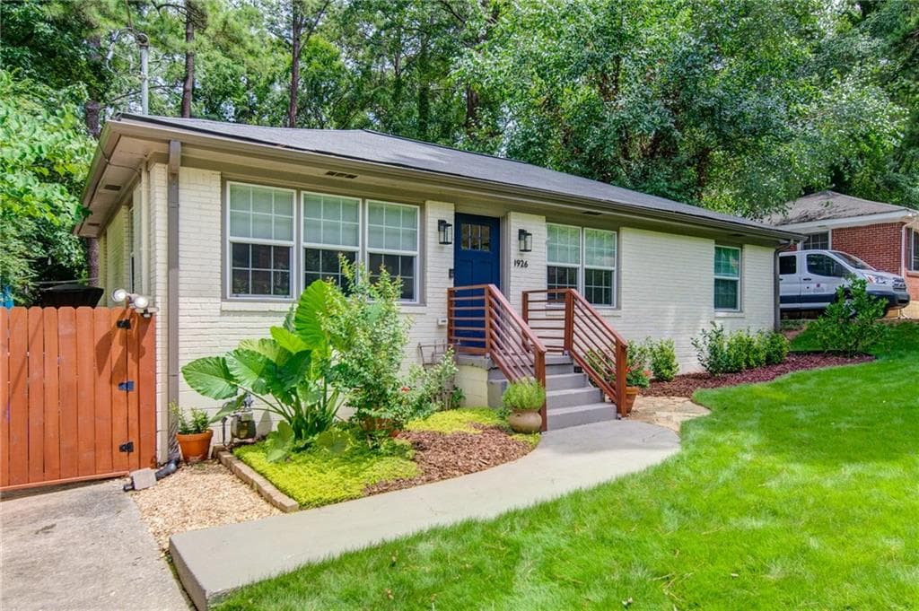 3 bedroom, 2 bathroom, 1,107 sq ft single family residence sold at 1926 Willa Way, Decatur, GA 30032