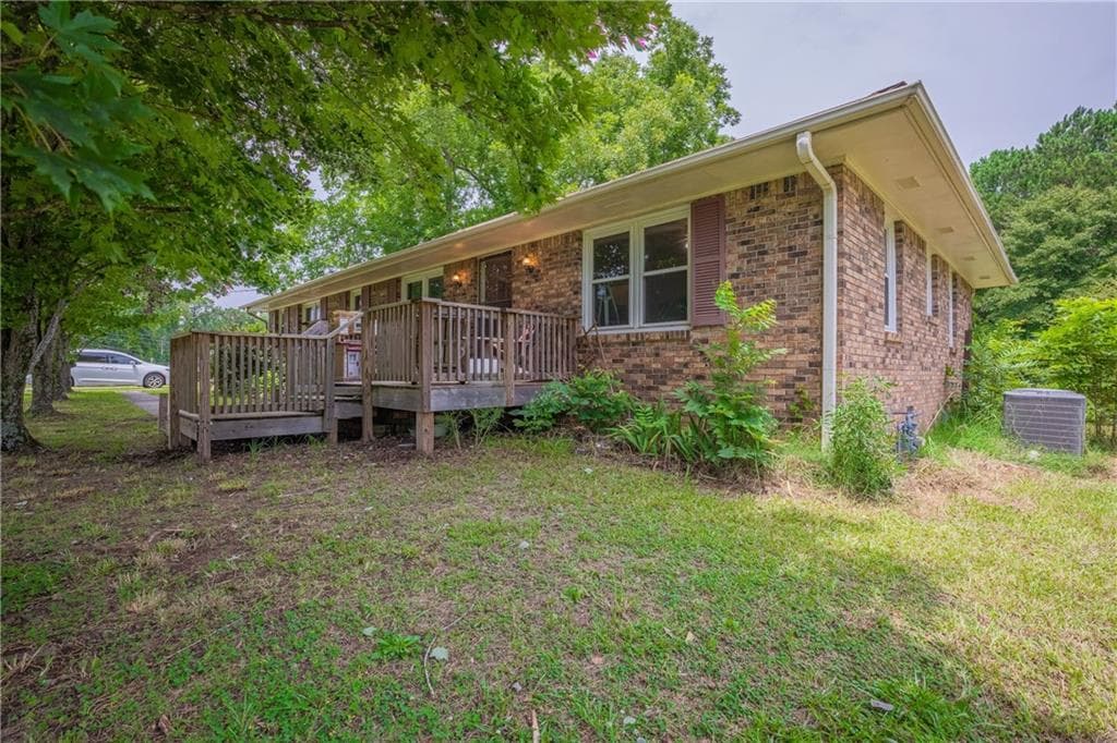 3 bedroom, 2 bathroom, 1,767 sq ft single family residence sold at 4389 Thompson Road, Loganville, GA 30052