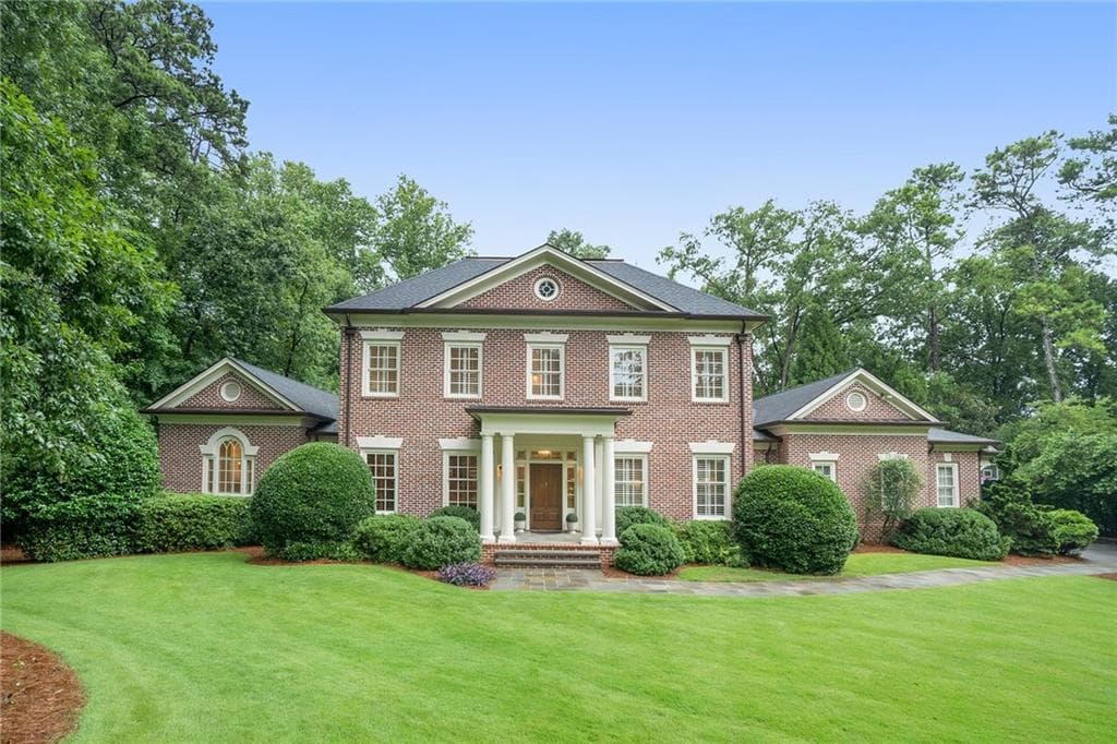 6 bedroom, 7 bathroom, 8,112 sq ft single family residence sold at 3135 Ridgewood Road, Atlanta, GA 30327