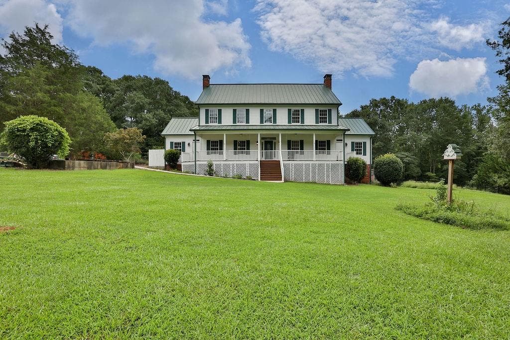 4 bedroom, 5 bathroom, 5,450 sq ft single family residence sold at 6003 HIGHWAY 81, Loganville, GA 30052