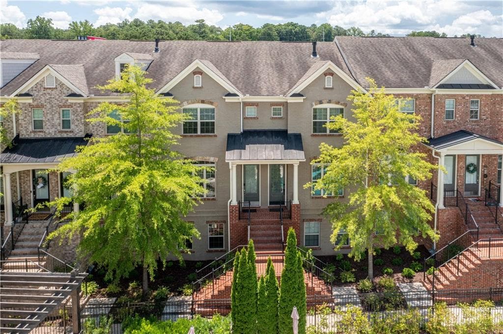 3 bedroom, 4 bathroom, 2,014 sq ft townhouse sold at 316 Alderwood Lane, Atlanta, GA 30328