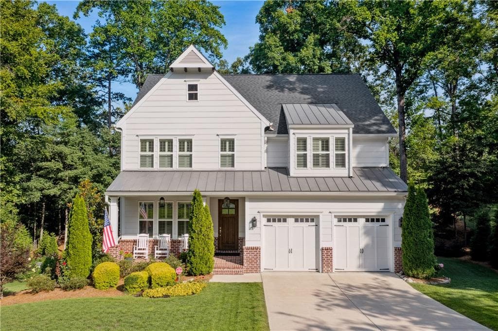 4 bedroom, 4 bathroom, 3,138 sq ft single family residence sold at 2516 Wawona Drive, Brookhaven, GA 30319