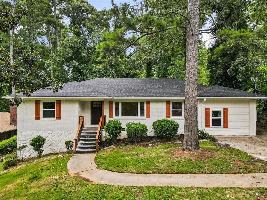 5 bedroom, 3 bathroom, 3,496 sq ft single family residence sold at 3063 Lynn Drive, Atlanta, GA 30311
