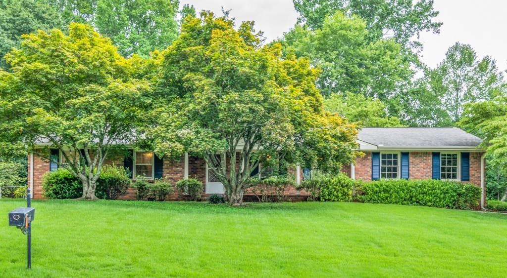 3 bedroom, 2 bathroom, 1,431 sq ft single family residence sold at 3839 Highview Terrace, Smyrna, GA 30082