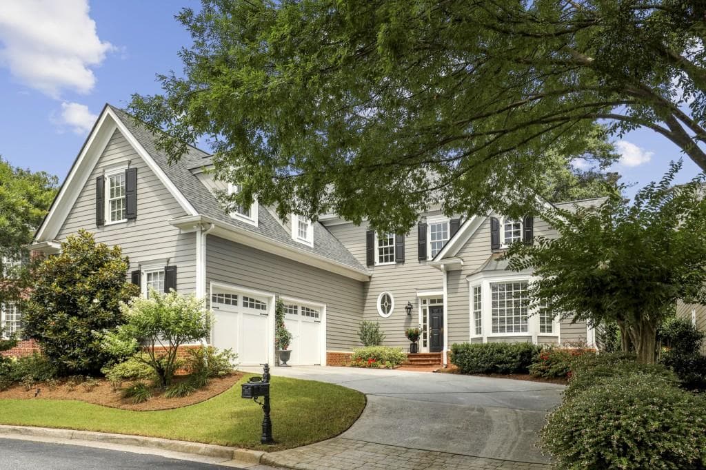 4 bedroom, 4 bathroom, 3,471 sq ft single family residence sold at 3440 Paces Ferry Circle, Smyrna, GA 30080
