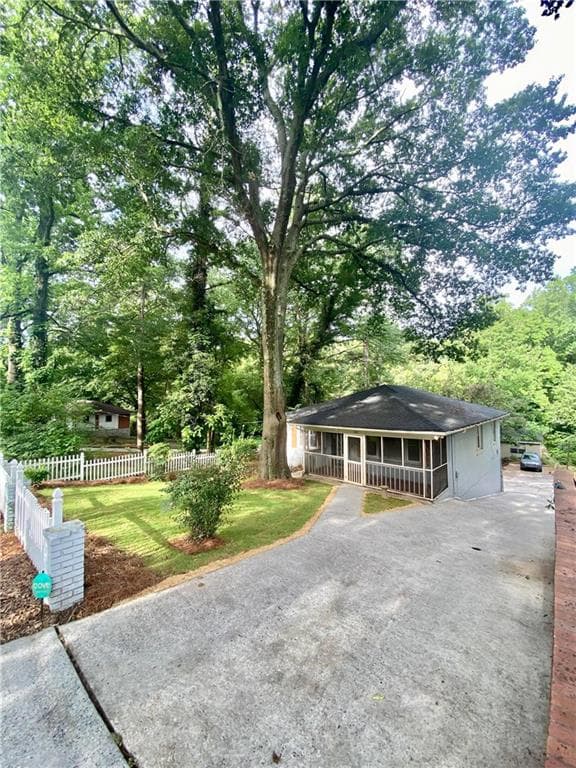 5 bedroom, 3 bathroom, 2,200 sq ft single family residence sold at 140 Holly Road, Atlanta, GA 30314