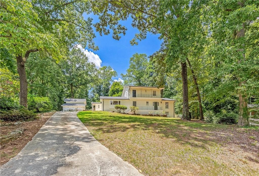 4 bedroom, 2 bathroom, 2,700 sq ft single family residence sold at 315 Renae Lane, Marietta, GA 30060