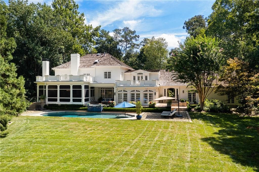 6 bedroom, 8 bathroom, 6,426 sq ft single family residence sold at 4756 Woodvale Drive, Atlanta, GA 30327