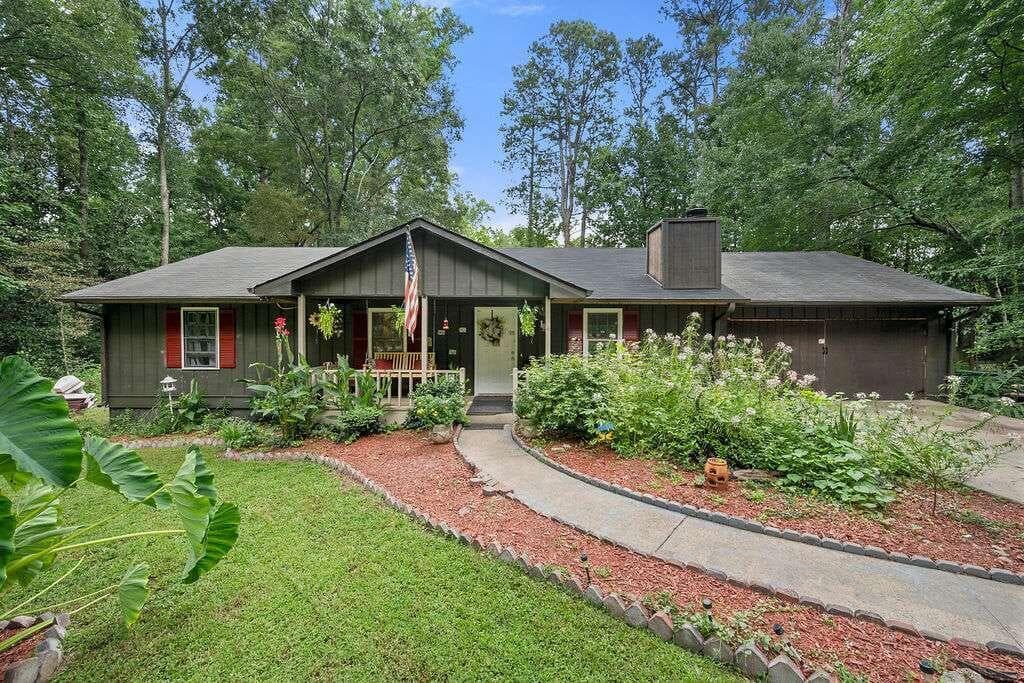 3 bedroom, 2 bathroom, 960 sq ft single family residence sold at 375 Tidwell Road, Alpharetta, GA 30004