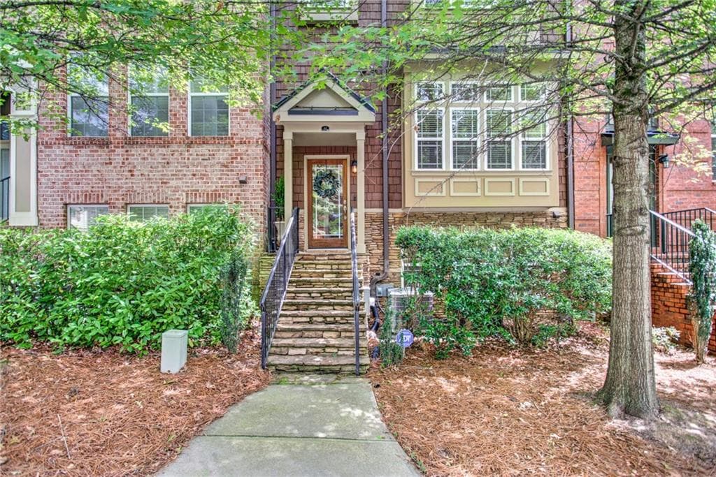 3 bedroom, 4 bathroom, 1,904 sq ft townhouse sold at 62 High Top Point, Atlanta, GA 30328
