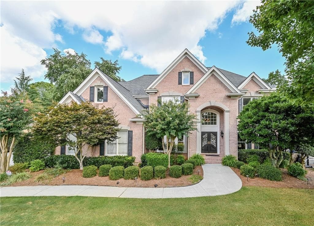 5 bedroom, 6 bathroom, 4,920 sq ft single family residence sold at 9325 Stoney Ridge Lane, Alpharetta, GA 30022
