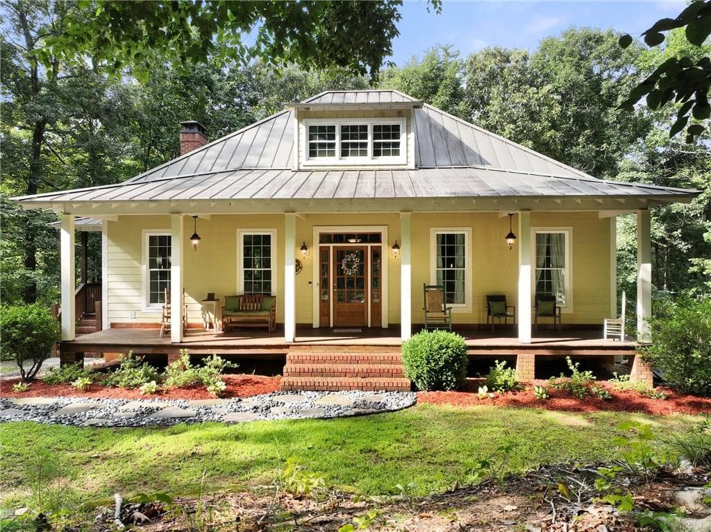 4 bedroom, 3 bathroom, 3,200 sq ft single family residence sold at 238 Sunrise Trail, Dahlonega, GA 30533