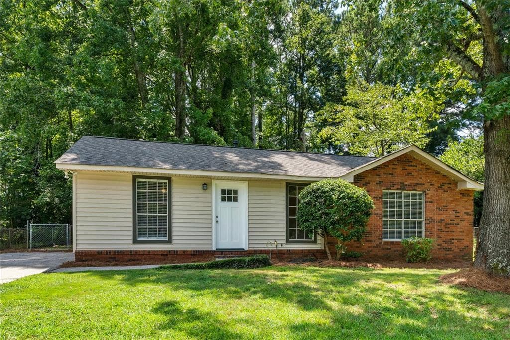 3 bedroom, 1 bathroom, 1,056 sq ft single family residence sold at 103 Sedgefield Drive, Jonesboro, GA 30236