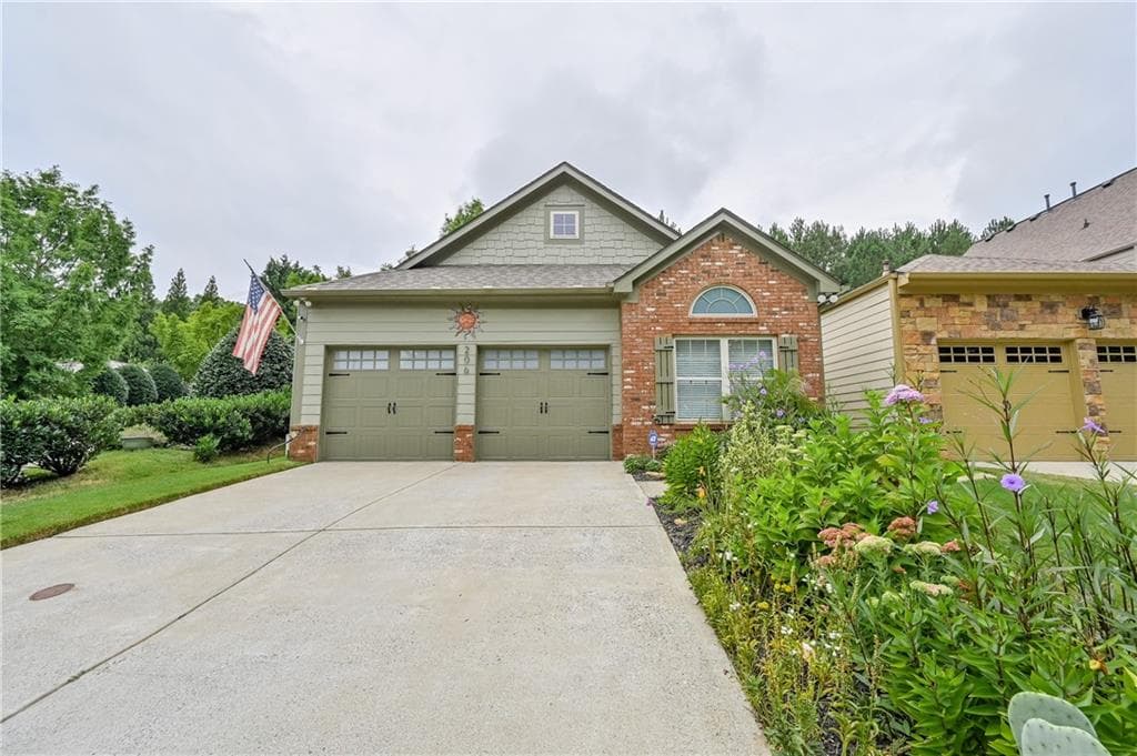 2 bedroom, 2 bathroom, 1,390 sq ft single family residence sold at 206 Oakleaf Drive, Acworth, GA 30102
