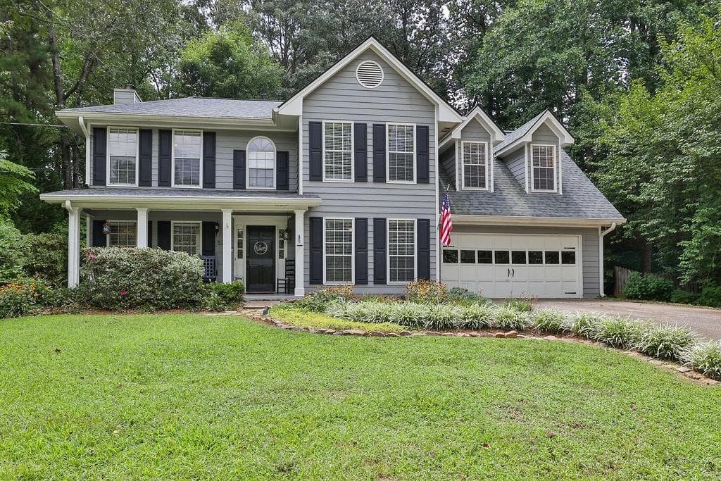 5 bedroom, 3 bathroom, 2,215 sq ft single family residence sold at 5279 OLDE MILL Drive, Woodstock, GA 30188