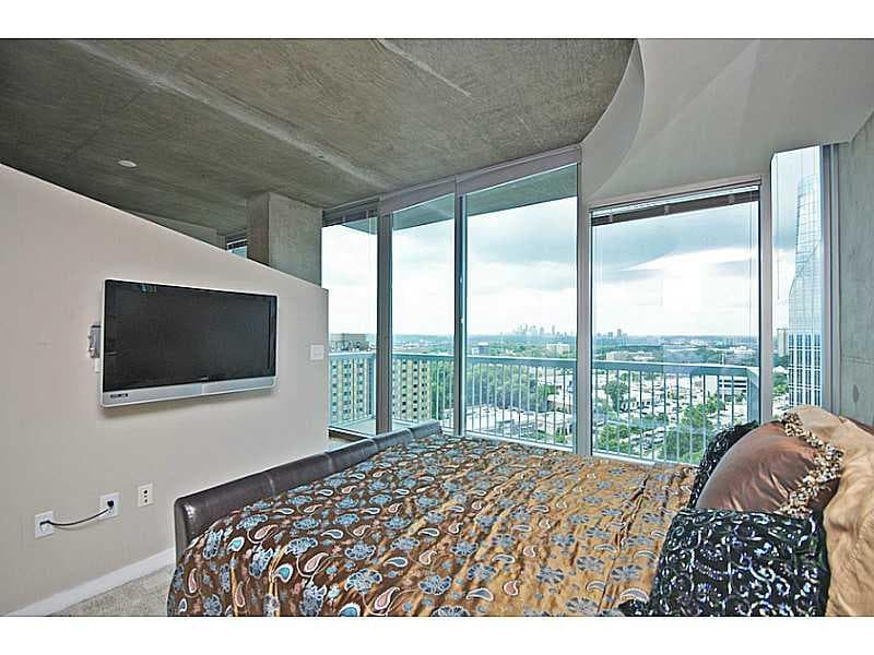 1 bedroom condominium sold at 3324 Peachtree Road 1708, Atlanta, GA 30326
