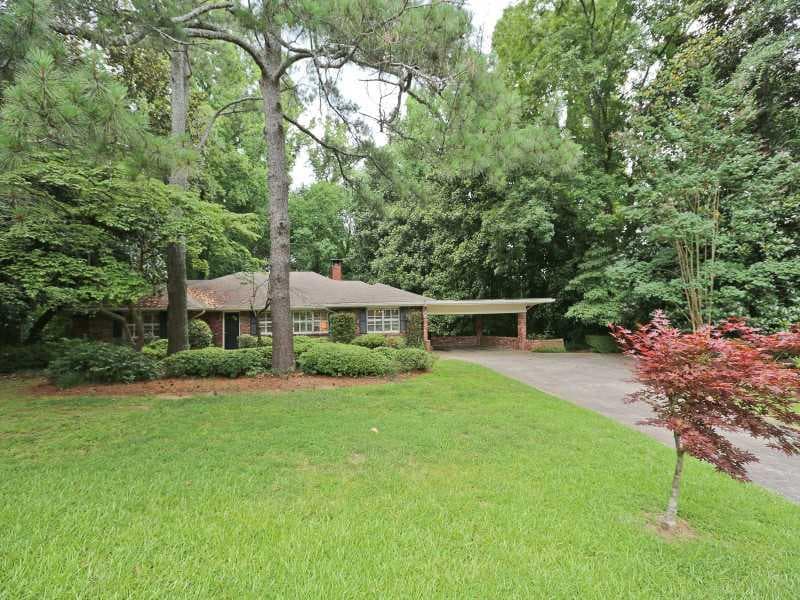 4 bedroom, 2,588 sq ft single family residence sold at 200 Laurel Forest Circle, Atlanta, GA 30342