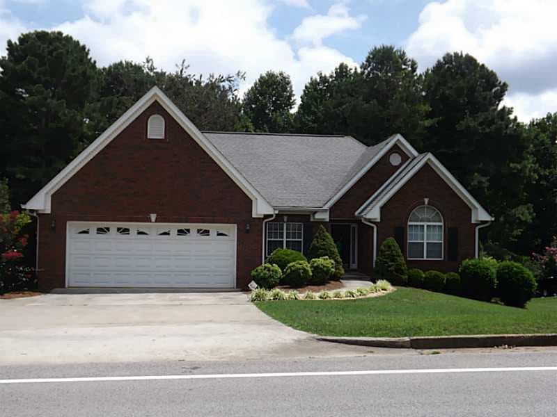 3 bedroom, 2,196 sq ft single family residence sold at 3644 Maple Forge Lane, Gainesville, GA 30504