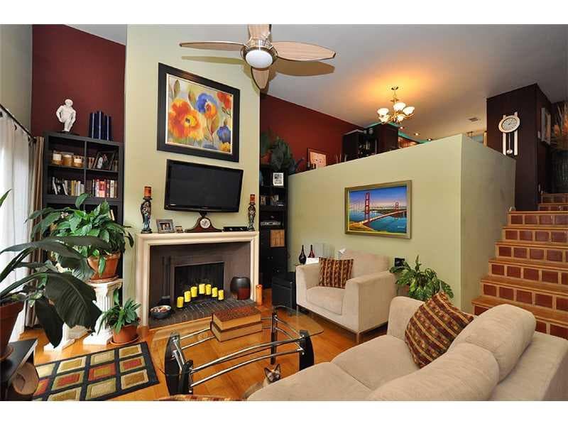 2 bedroom, 1,152 sq ft condominium sold at 835 Glendale Terrace 2, Atlanta, GA 30308