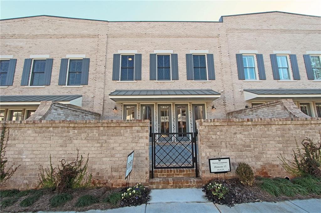 180 Forrest Alley 15, Roswell, GA 30075 — most recent listing photo