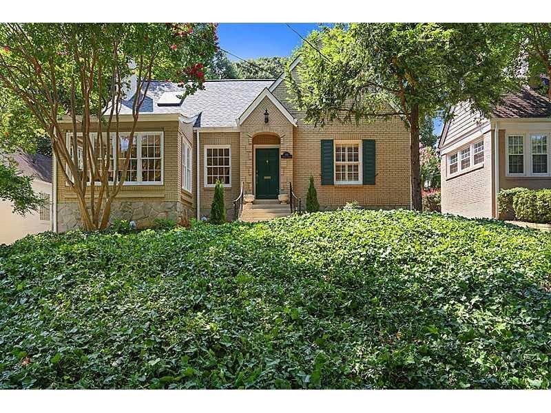 3 bedroom, 2,184 sq ft single family residence sold at 829 Drewry Street, Atlanta, GA 30306
