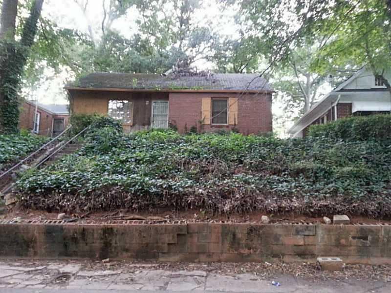 3 bedroom single family residence sold at 2296 Oakview Road, Atlanta, GA 30317