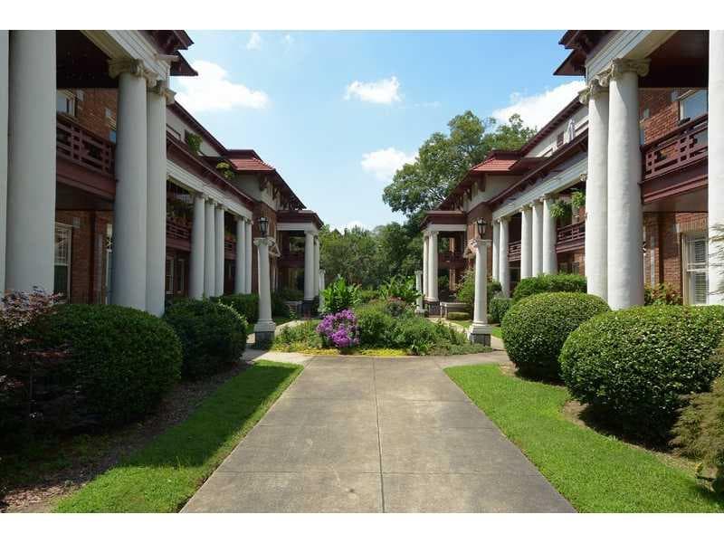 2 bedroom, 943 sq ft condominium sold at 746 N Highland Avenue 6, Atlanta, GA 30306