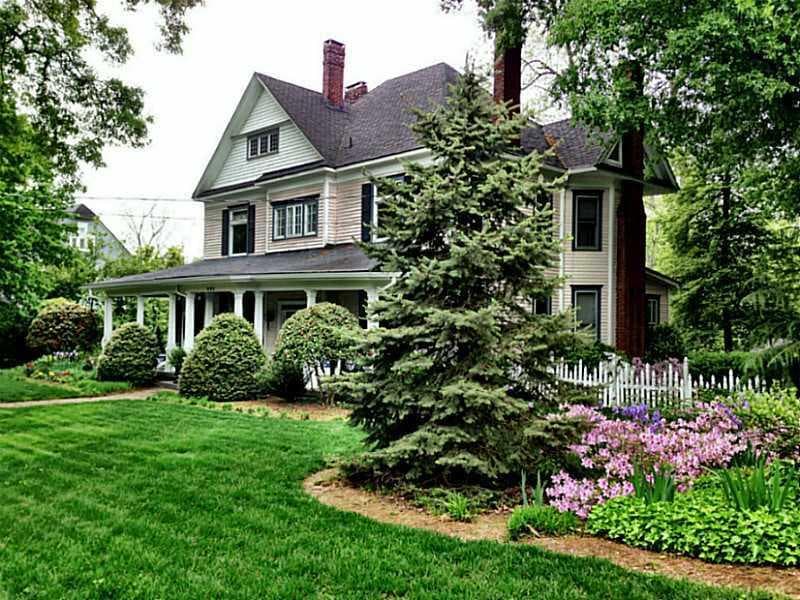 5 bedroom, 4,638 sq ft single family residence sold at 403 Cherokee Street, Marietta, GA 30060