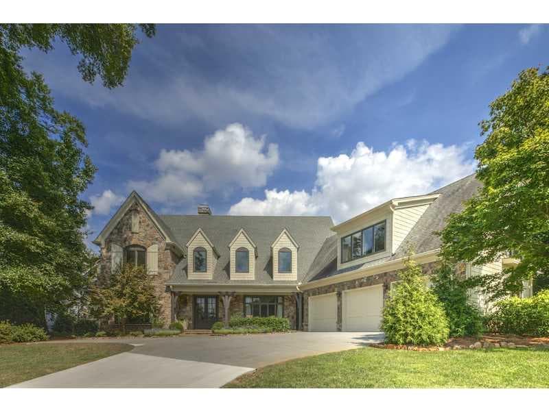 6 bedroom single family residence sold at 4120 E Brookhaven Drive, Atlanta, GA 30319