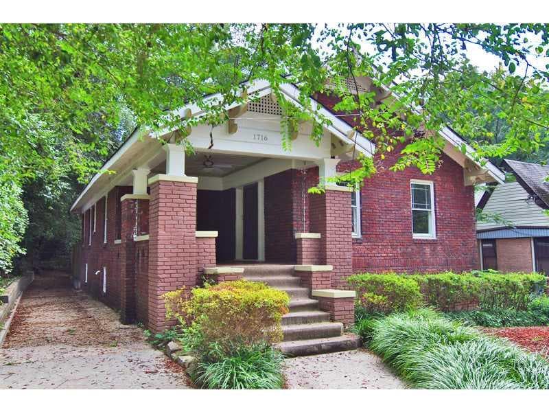 3 bedroom, 1,692 sq ft single family residence sold at 1716 S Gordon Street, Atlanta, GA 30310